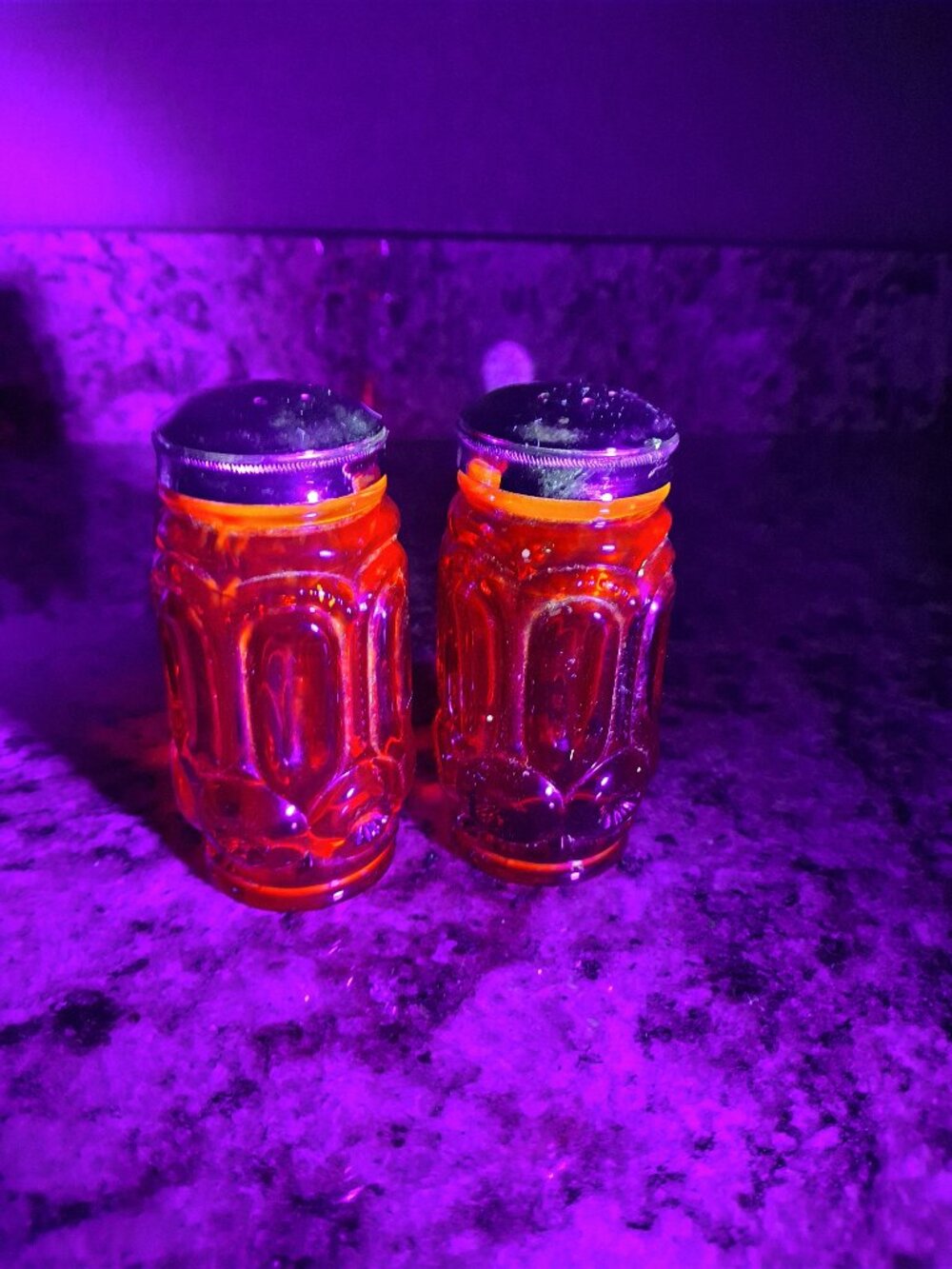 Vintage UV Reactive L. E. Smith Amberina Moon and Stars Salt and Pepper shakers